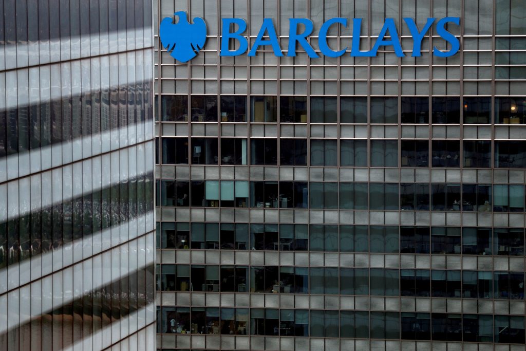 Barclays: Με 19,5 εκατ. δολ. «κλείνει» η υπόθεση υπερέκδοσης ομολόγων της Barklays