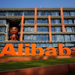 Alibaba: Ανάκληση αδειών και… ύπνος στο γραφείο