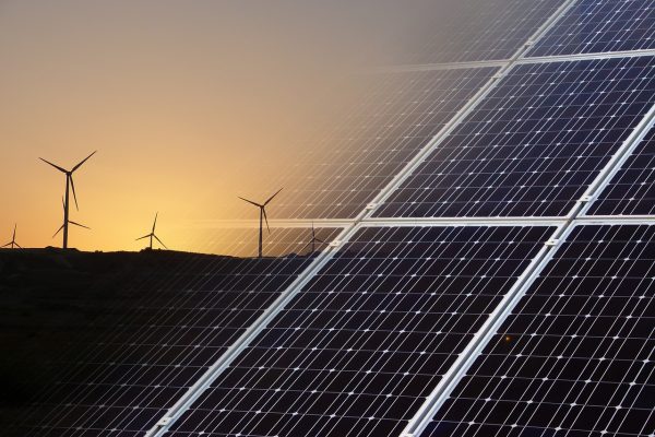 ΔΕΗ: Πλησιάζει τον στόχο των 11,8 GW ΑΠΕ για το 2027