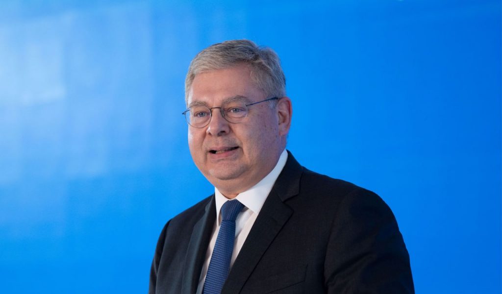 HELLENiQ ENERGY: Πού και γιατί επενδύει 4 δισ. την επόμενη πενταετία