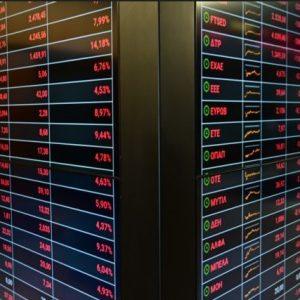 Χρηματιστήριο Αθηνών: Βουτιά και στην ελληνική αγορά φέρνει ο Τραμπ