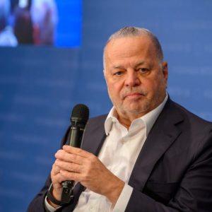 Ευάγγελος Μυτιληναίος: ««Κάνουμε όσα λέμε» – Το μήνυμα ενόψει LSE