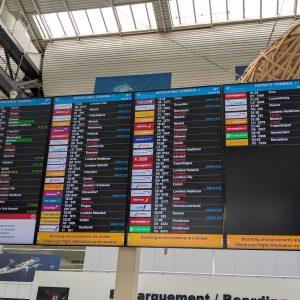EE: Προειδοποιεί για τις χειρότερες καθυστερήσεις στις αεροπορικές πτήσεις